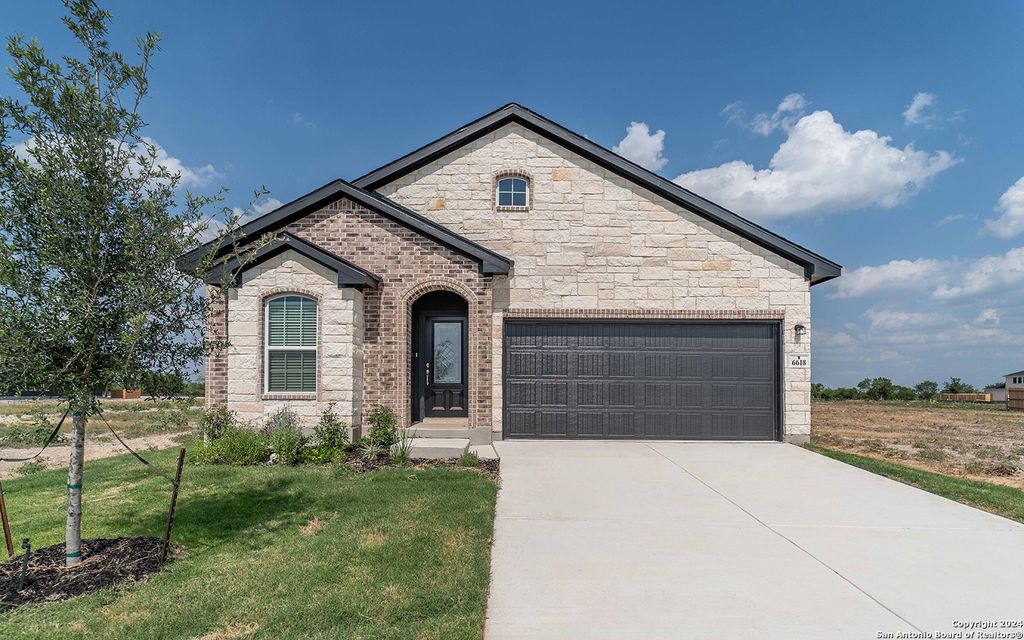 Photo of 6618 Velma Path, San Antonio, TX 78253 (MLS # 1955280)