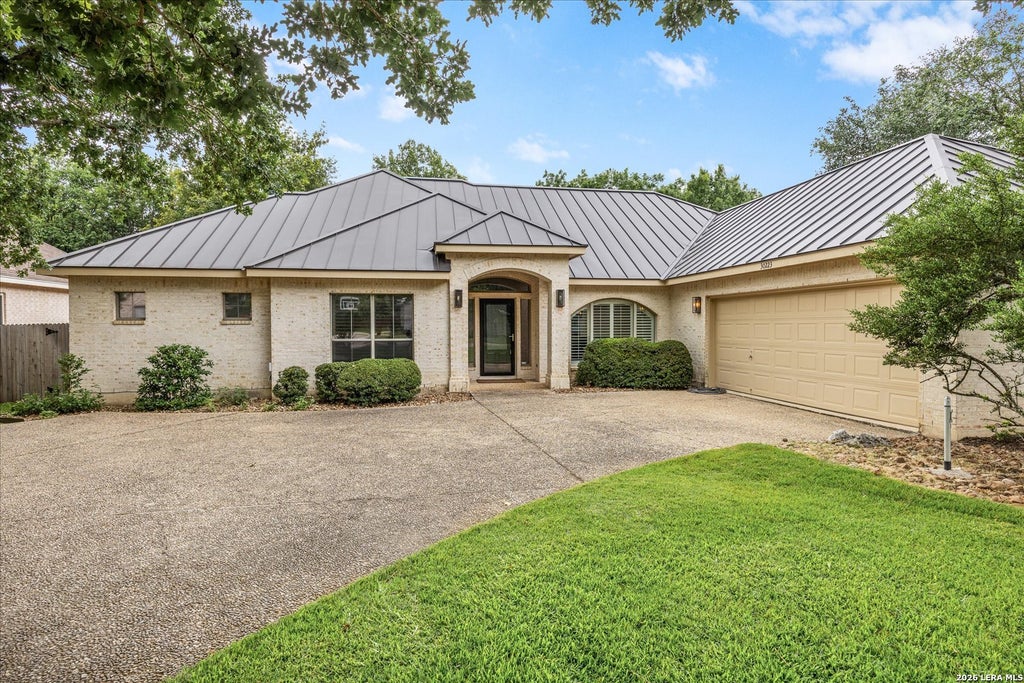 Photo of 30223 FAIRWAY ASH, Fair Oaks Ranch, TX 78015 (MLS # 1964977)