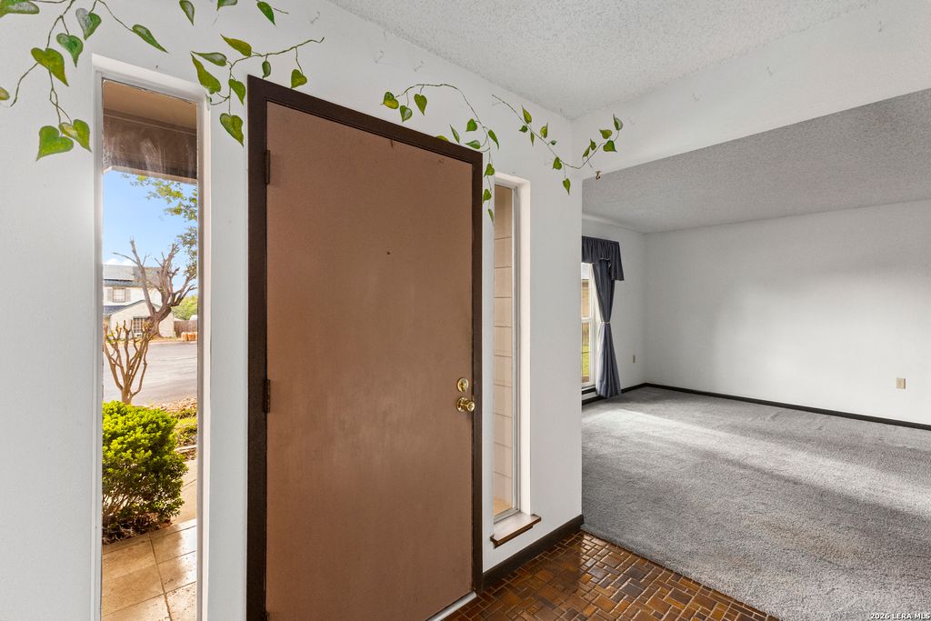 Photo of 13207 De La Vista, San Antonio, TX 78233 (MLS # 1954852)