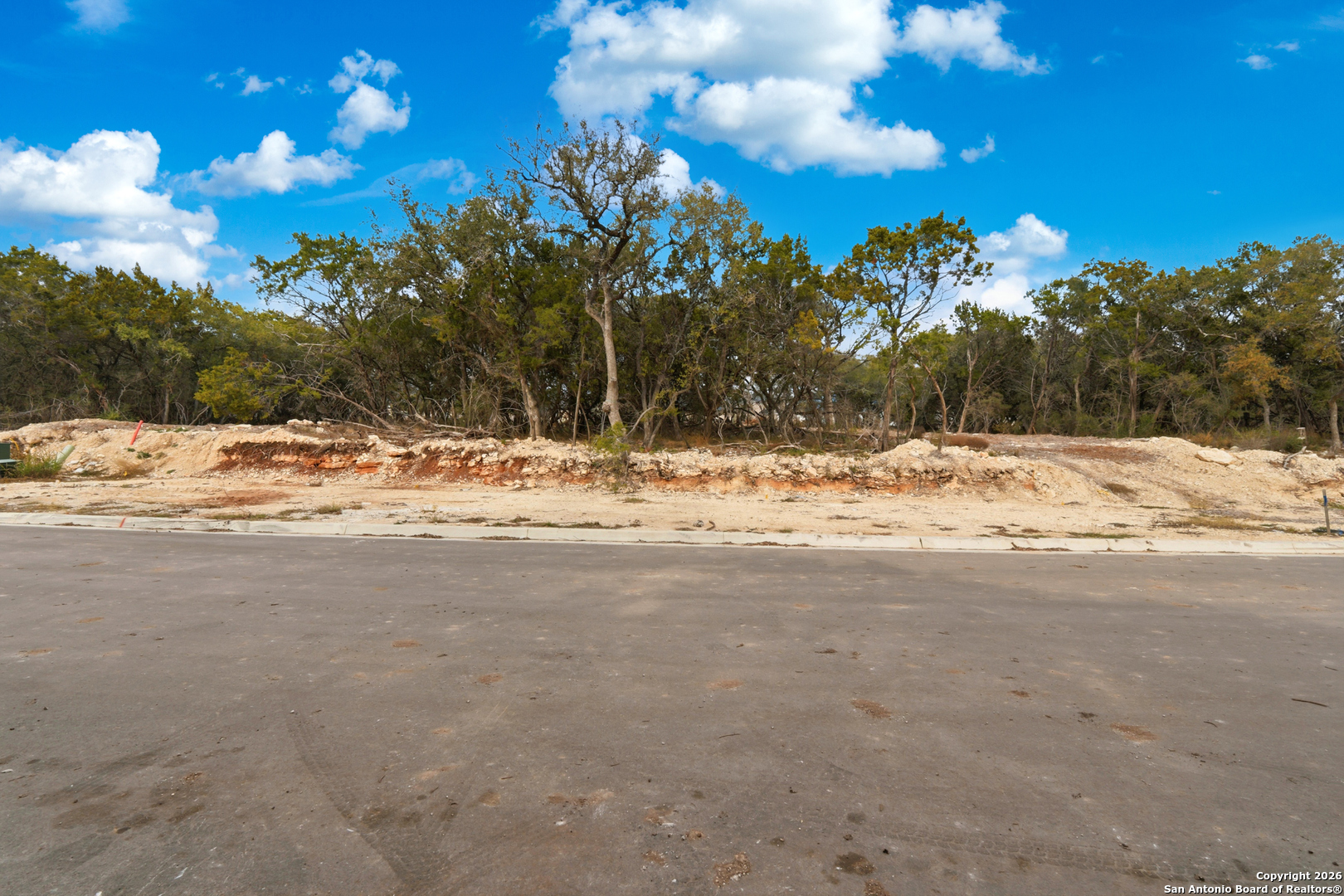 6615 Live Oak Valley