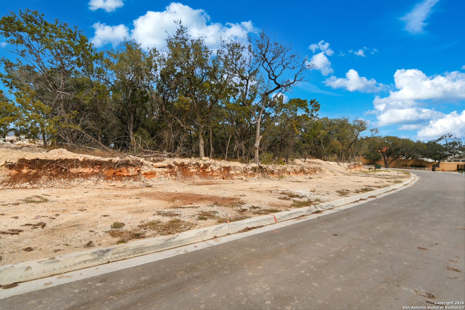 6615 Live Oak Valley