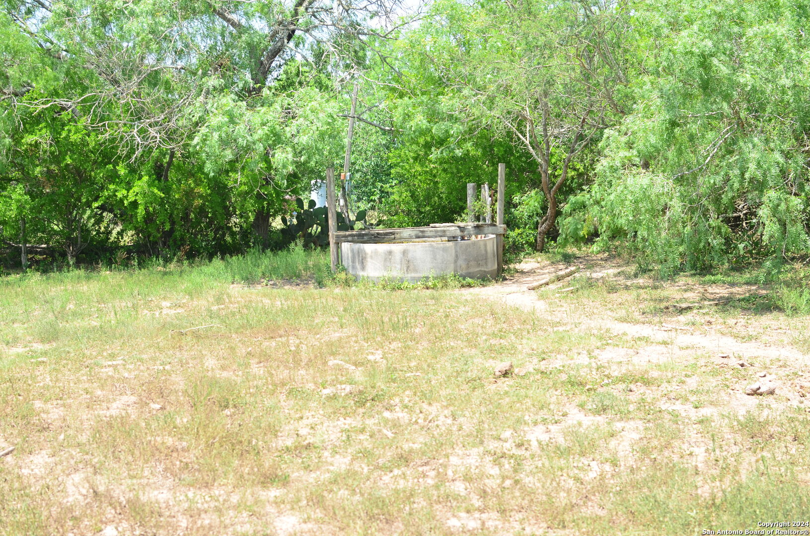 Photo 13 of 27 of 3407 FM 743 house