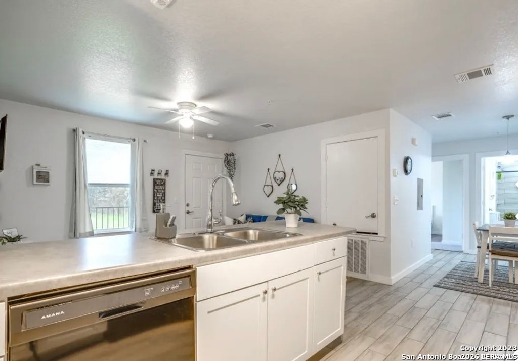 Photo of 6423 Melissa Ann 1102 #1102, San Antonio, TX 78249 (MLS # 1938052)