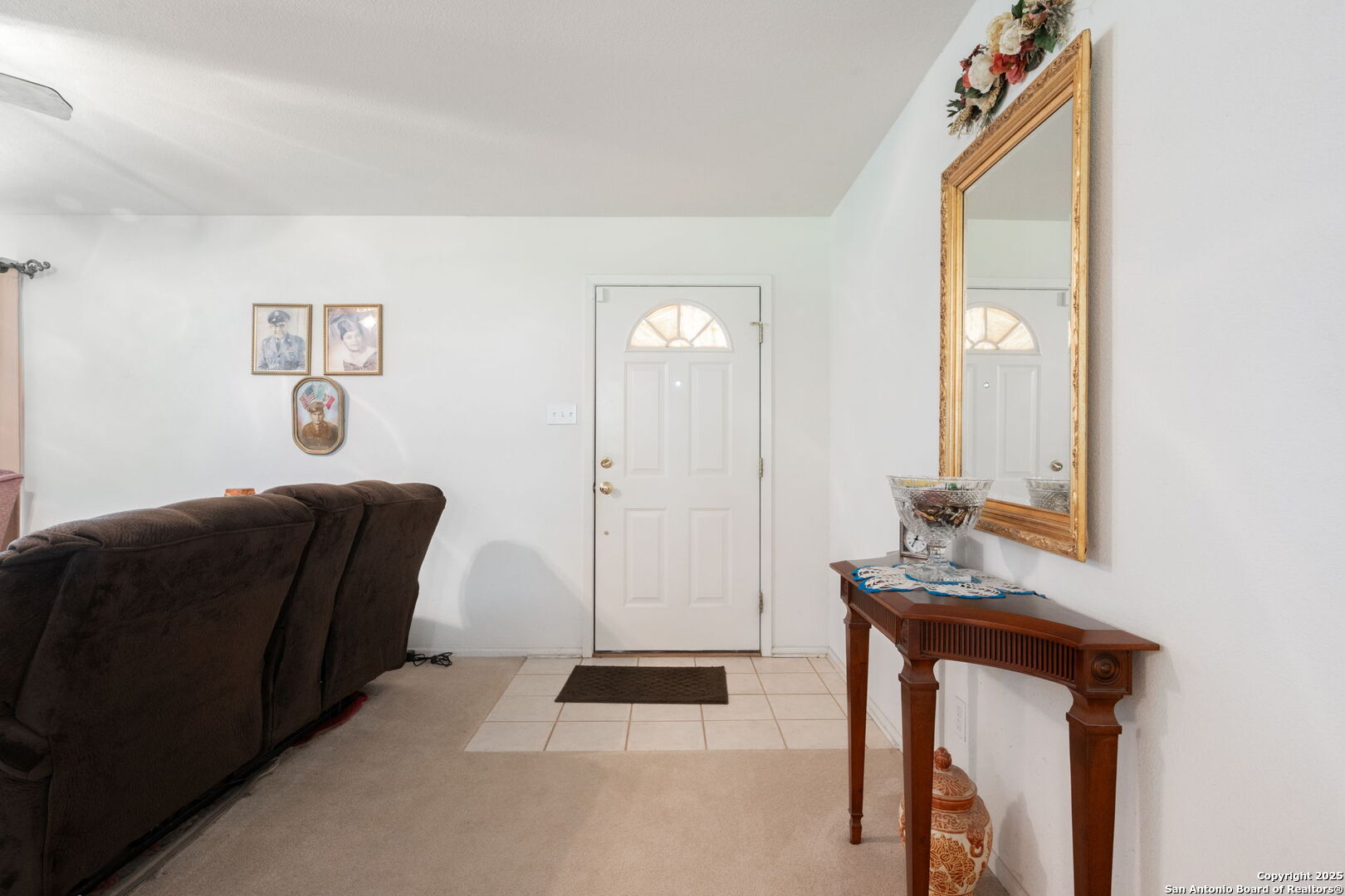 908 N Mansfield