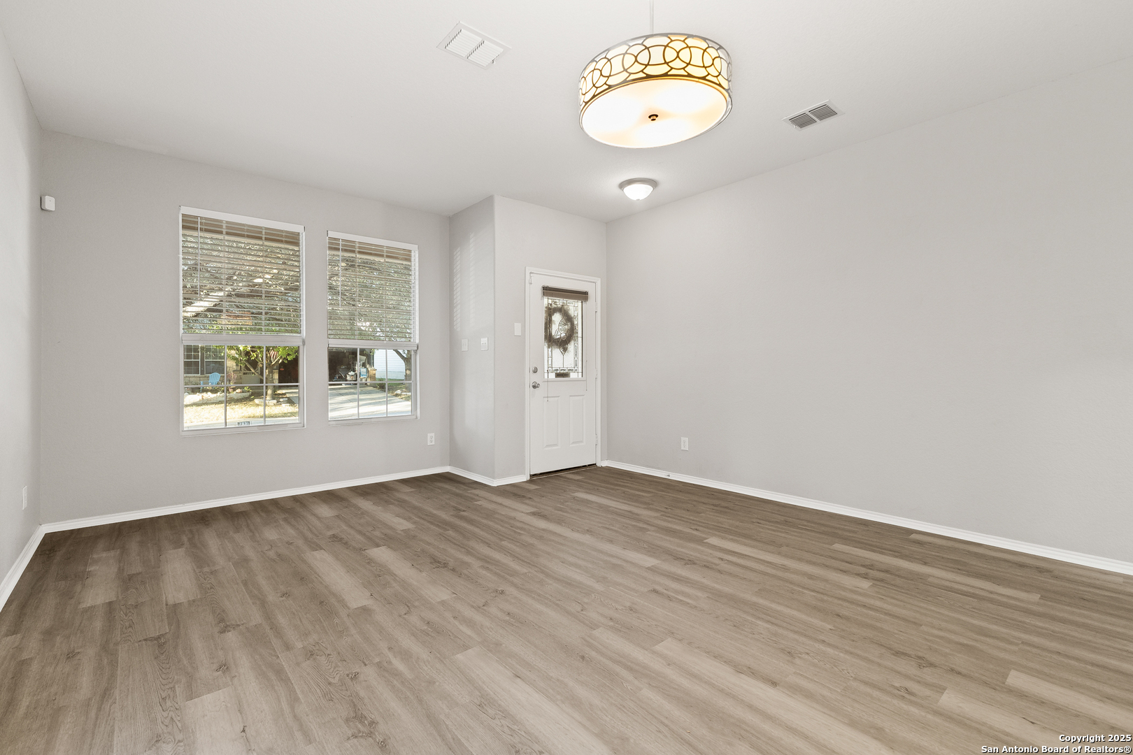 7630 Presidio Sands
