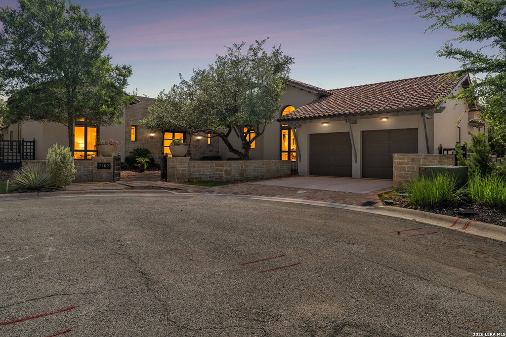 Photo of 7102 Bluff Edge, San Antonio, TX 78257 (MLS # 1970995)