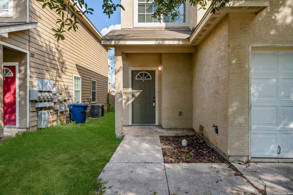 Photo of 7802 Kingsbury Way 4 #4, San Antonio, TX 78240 (MLS # 2008220)