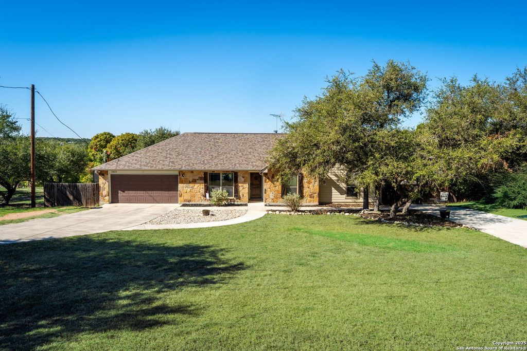Photo of 2825 Rocky Ridge, Canyon Lake, TX 78133 (MLS # 1922437)