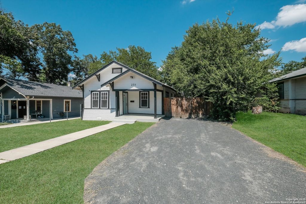 Photo of 231 Nelson, San Antonio, TX 78210 (MLS # 1909068)