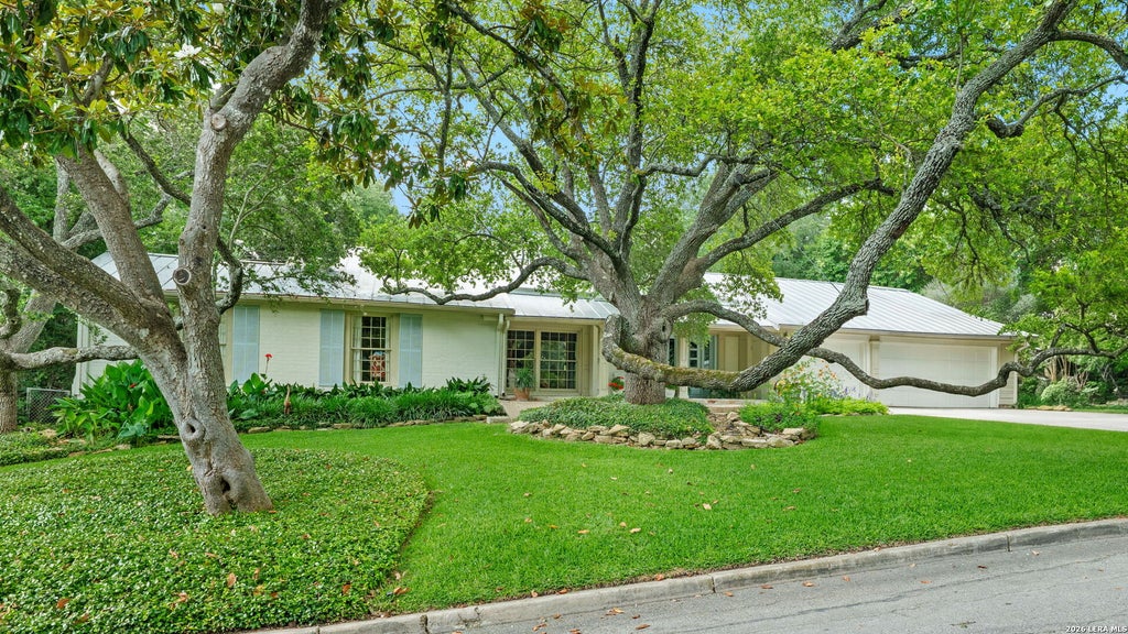 Photo of 508 CANTERBURY HILL ST, San Antonio, TX 78209 (MLS # 1969021)