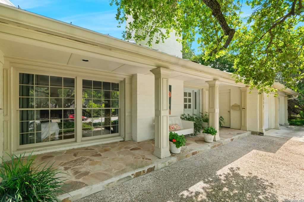 Photo of 508 CANTERBURY HILL ST, San Antonio, TX 78209 (MLS # 1969021)
