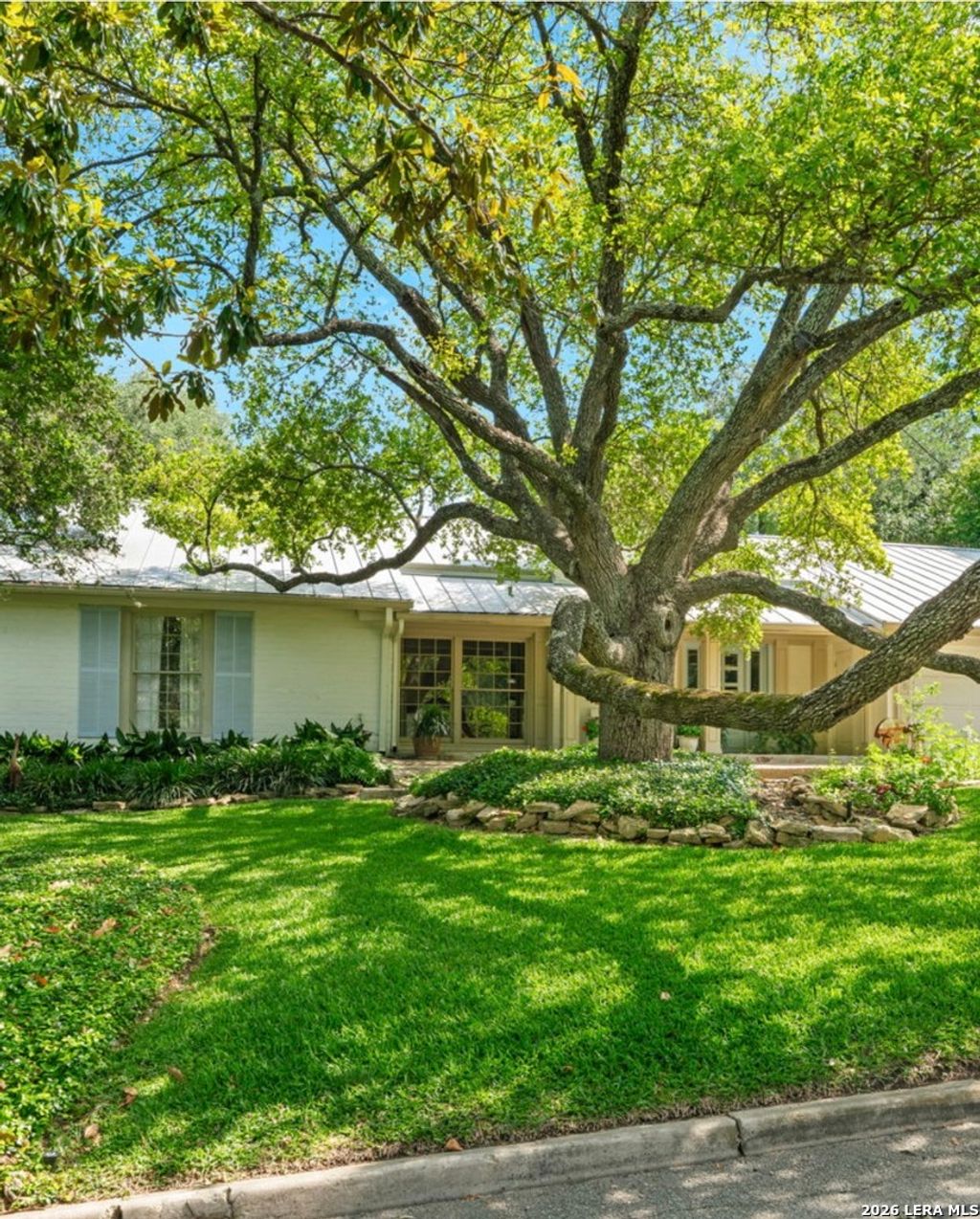 Photo of 508 CANTERBURY HILL ST, San Antonio, TX 78209 (MLS # 1969021)