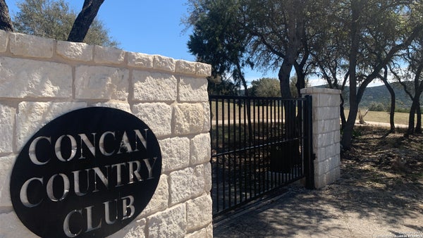 173 MOUNTAIN VALLEY DR, CONCAN, TX 78838 - Image 1d025df2ba9bef7d9f3655bc01cdb8cd/2343054847
