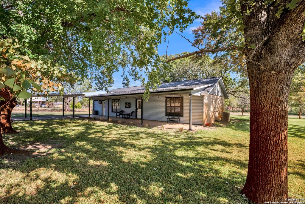 Photo of 470 Rutledge, Poteet, TX 78065 (MLS # 1923481)