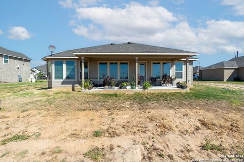 A home in Floresville