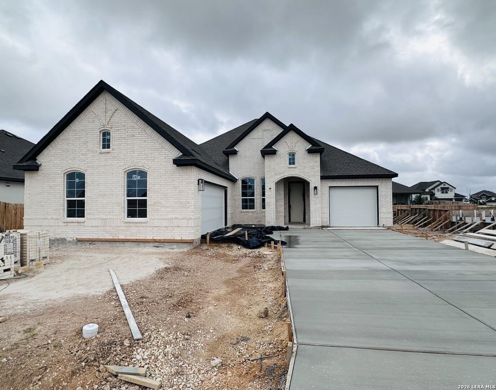 Photo of 3727 Moru Oak Drive, Seguin, TX 78155 (MLS # 1945465)