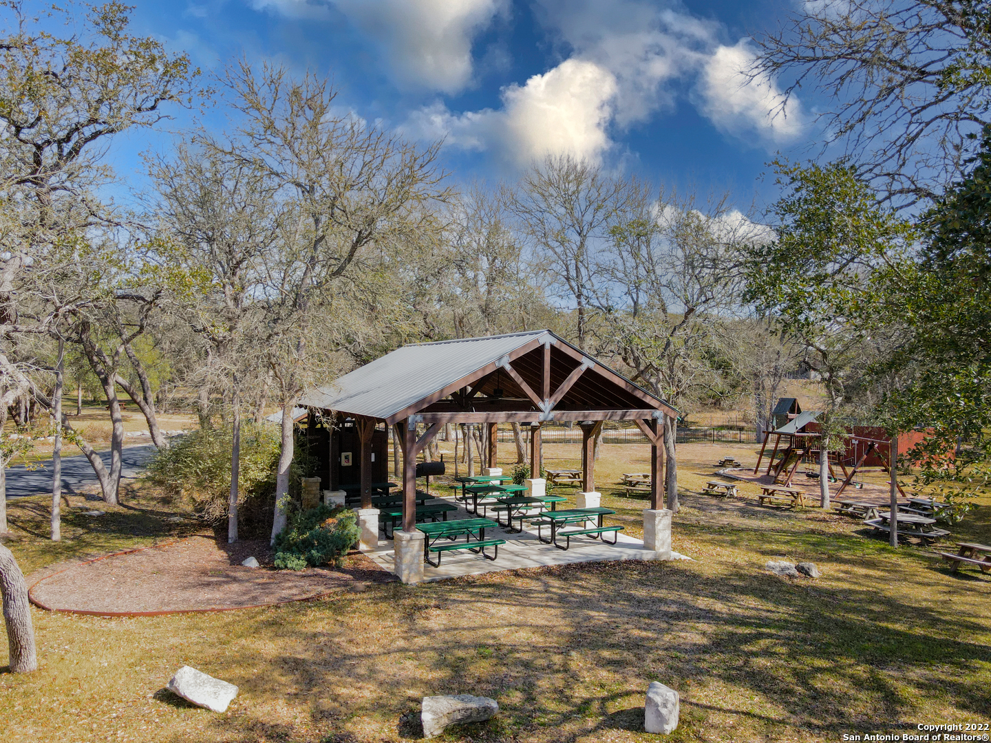 437 Private Rd 1706