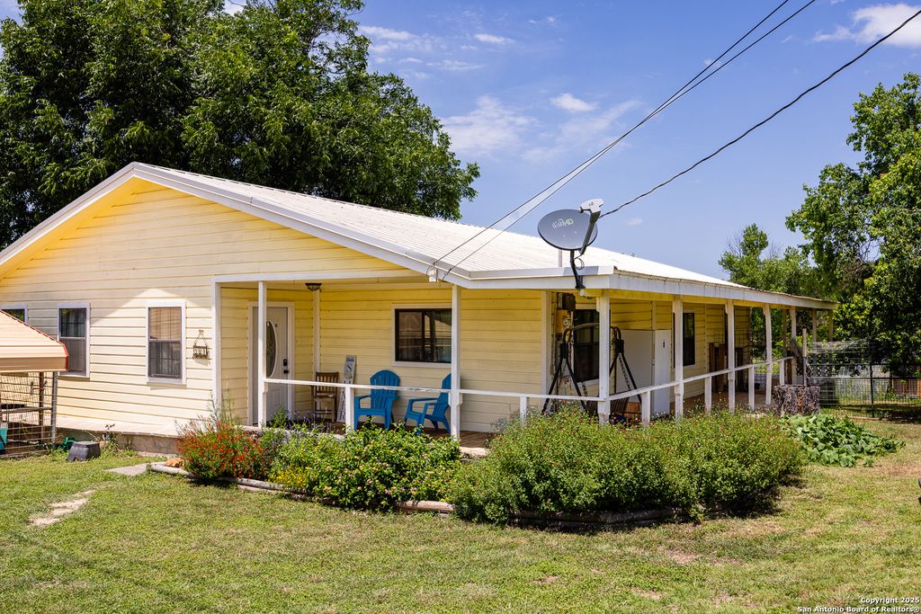 Photo of 904 State Highway 173, Bandera, TX 78003 (MLS # 1860680)