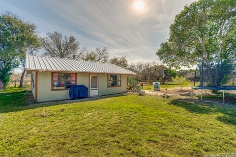 A home in Bandera