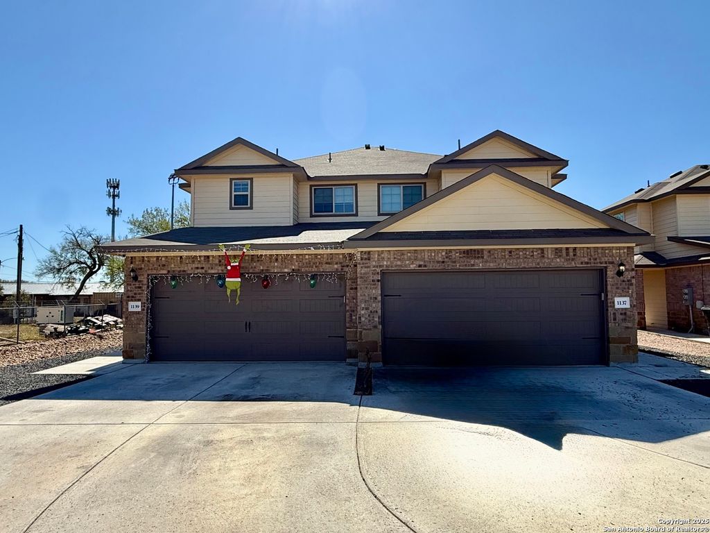 Photo of 1137/1139 Renee Way, Seguin, TX 78155 (MLS # 1920344)