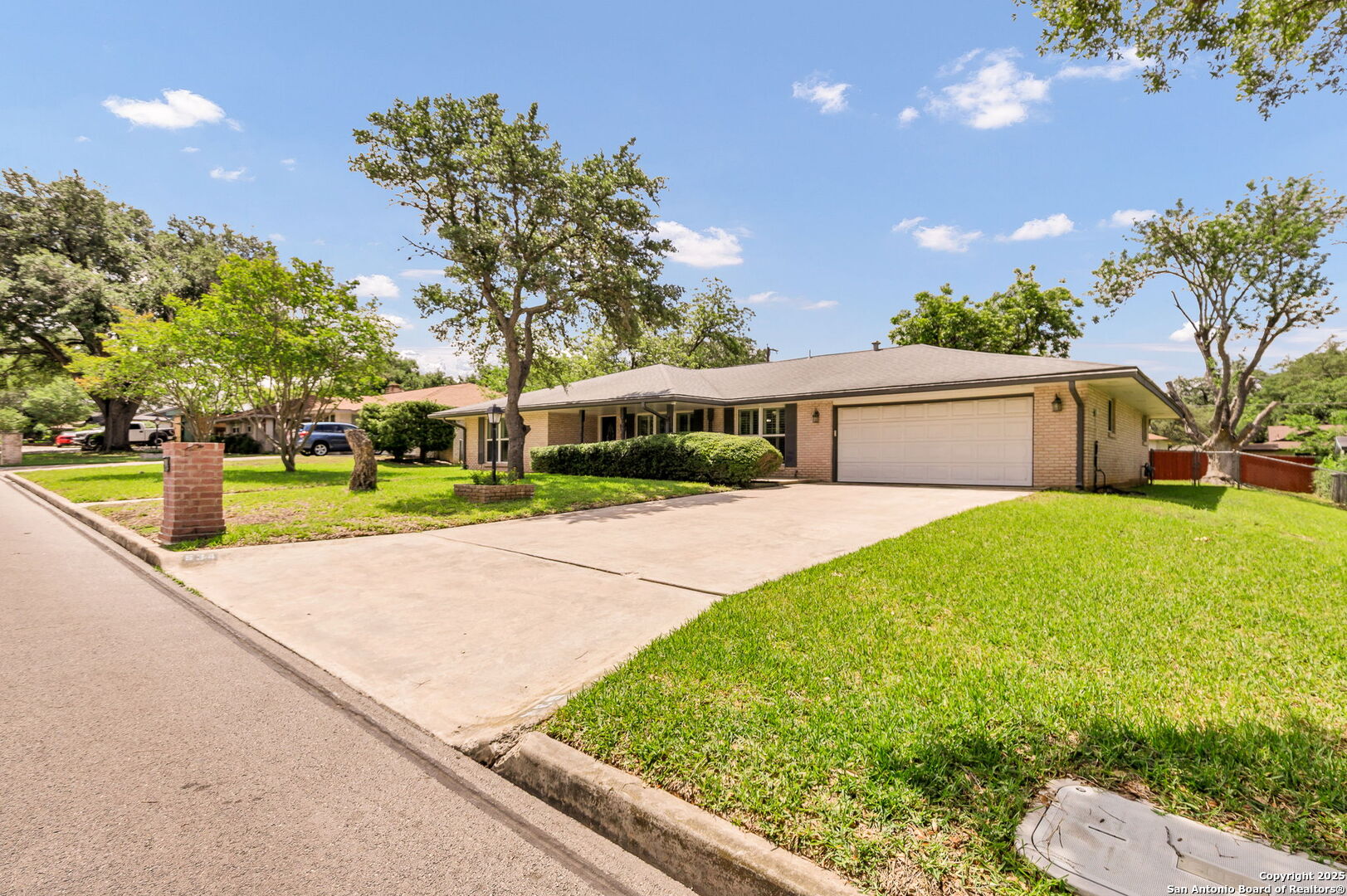 634 Golfcrest