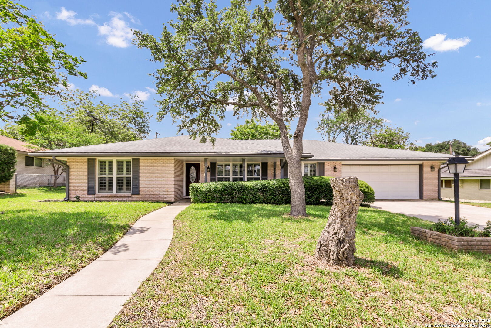 634 Golfcrest