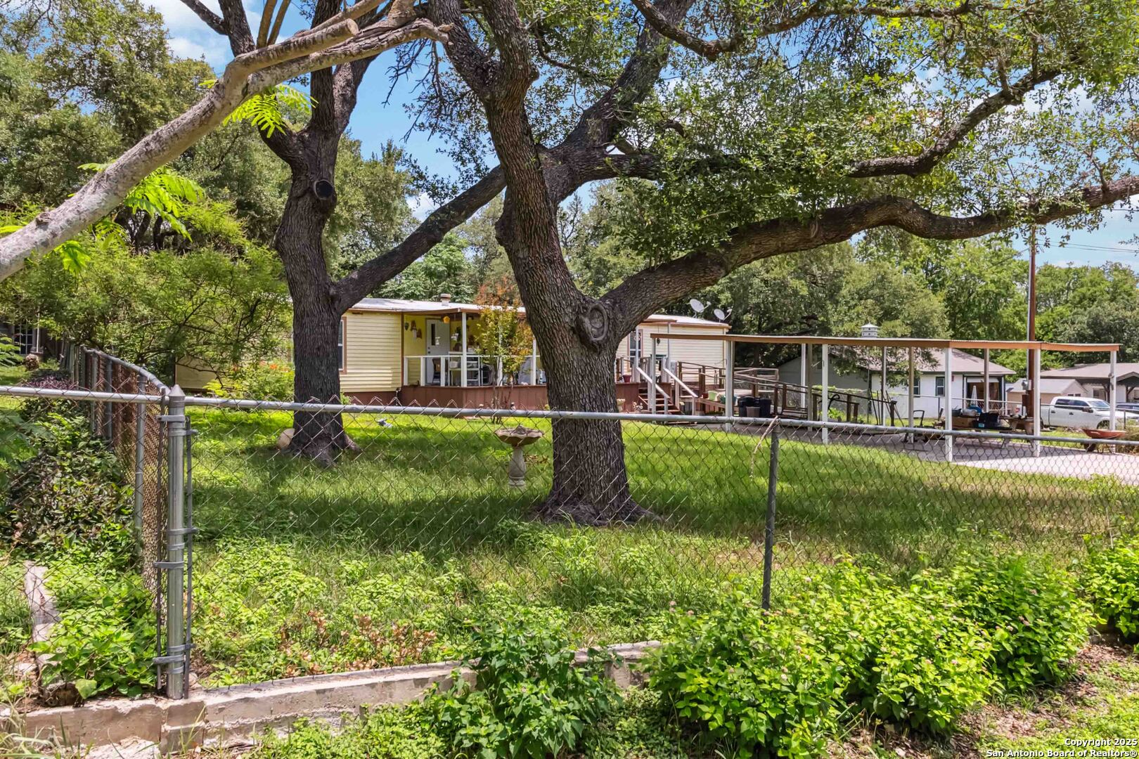 303 Oaklane