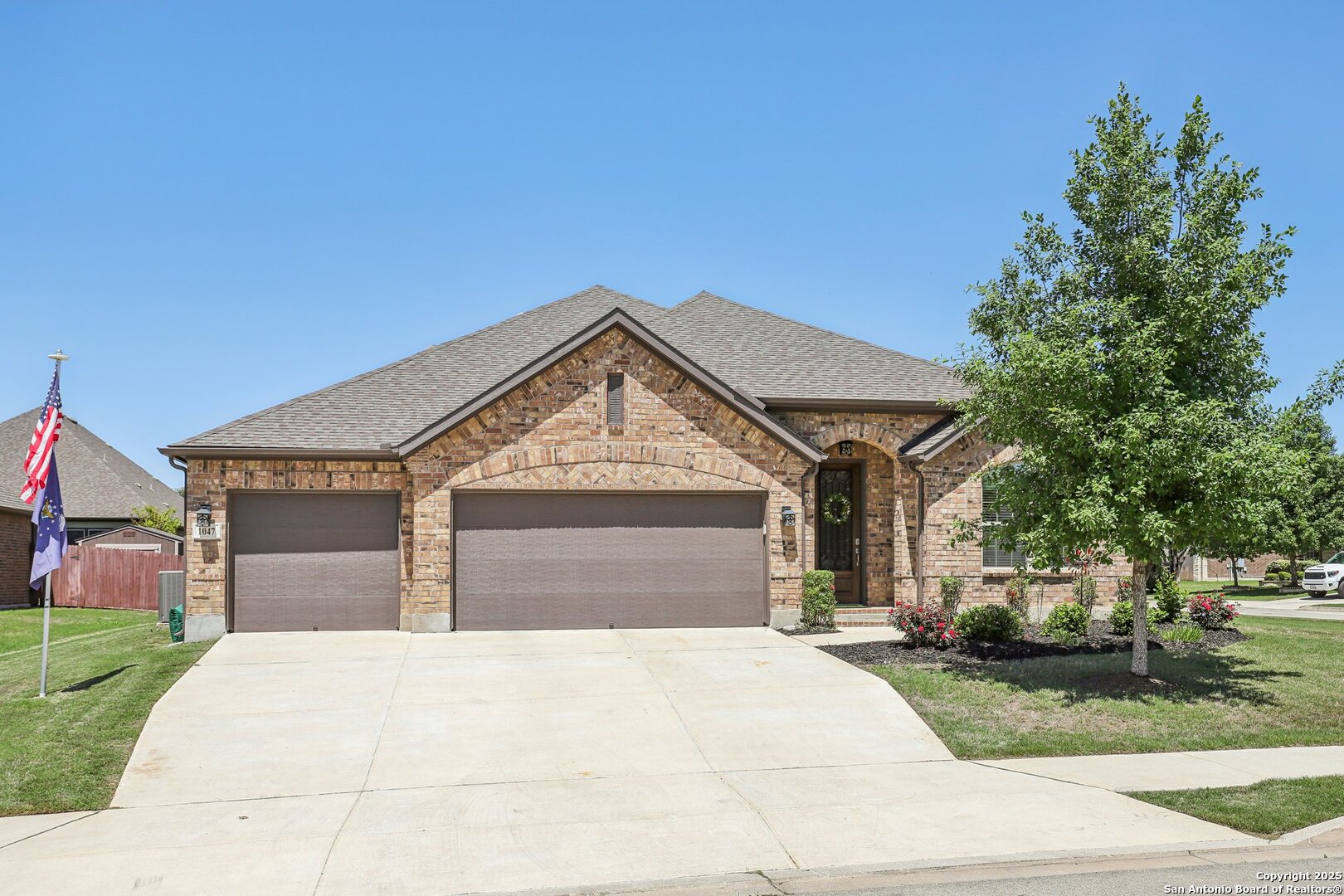 1047 Daylan Heights