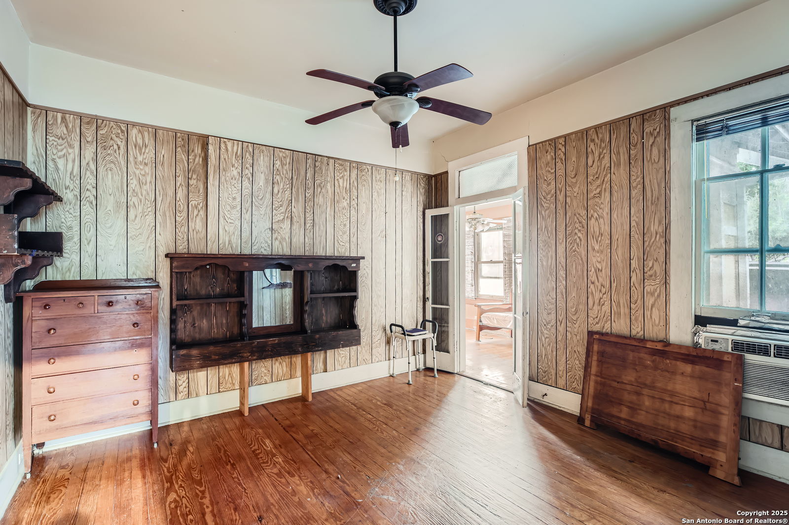 310 E Locust Street