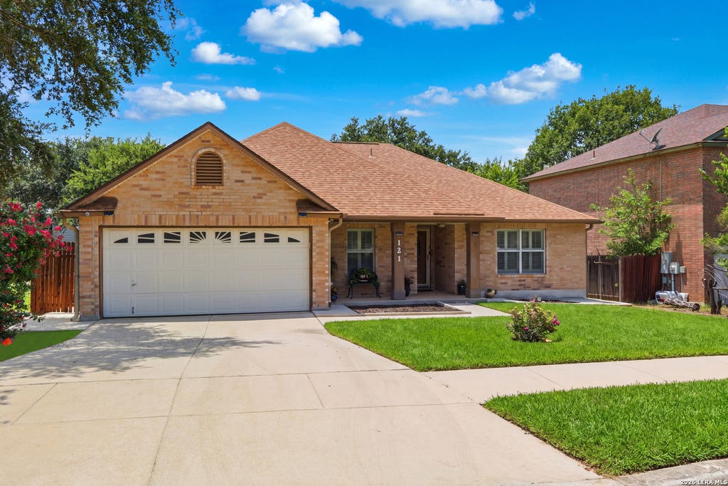 Photo of 121 Springtree Pkwy, Cibolo, TX 78108 (MLS # 2004661)