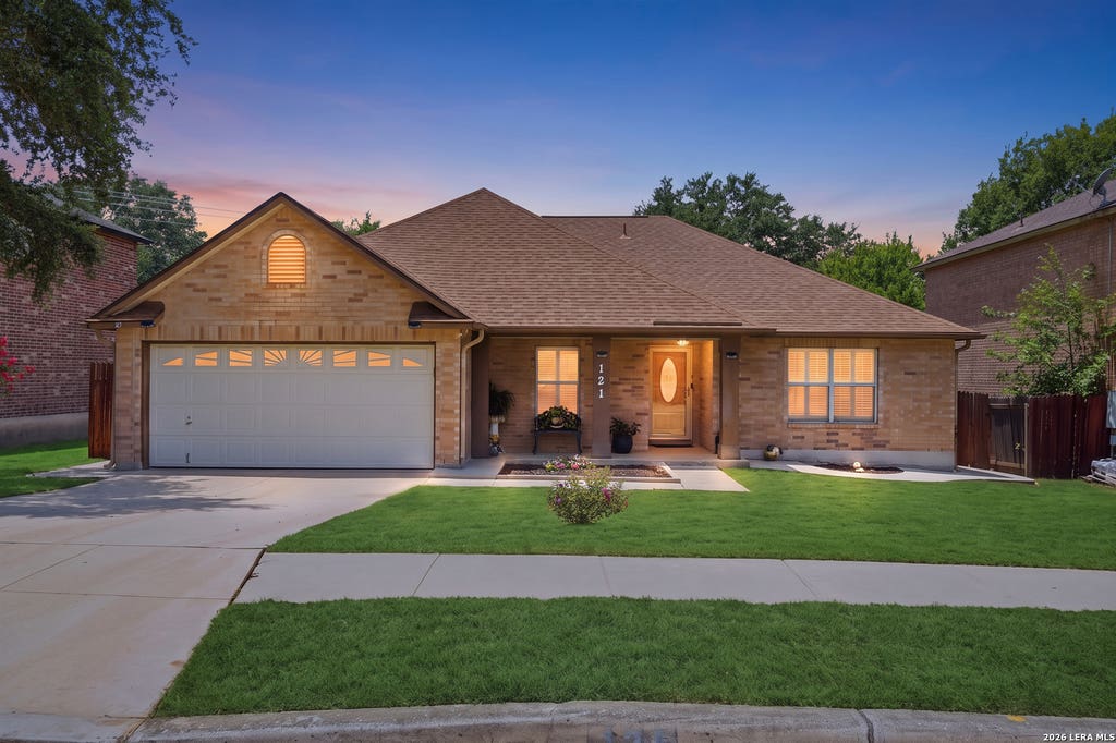 Photo of 121 Springtree Pkwy, Cibolo, TX 78108 (MLS # 2004661)