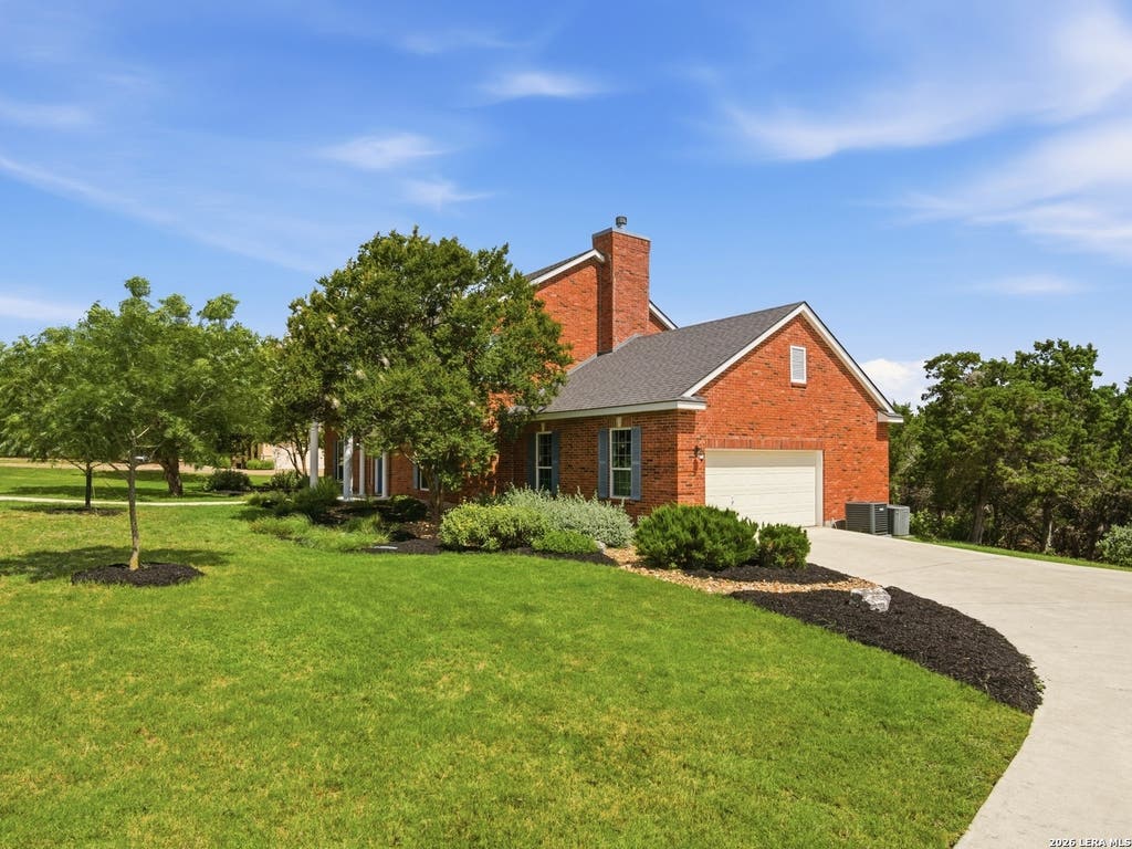 Photo of 203 Kendall Pointe Dr, Boerne, TX 78015 (MLS # 1991605)