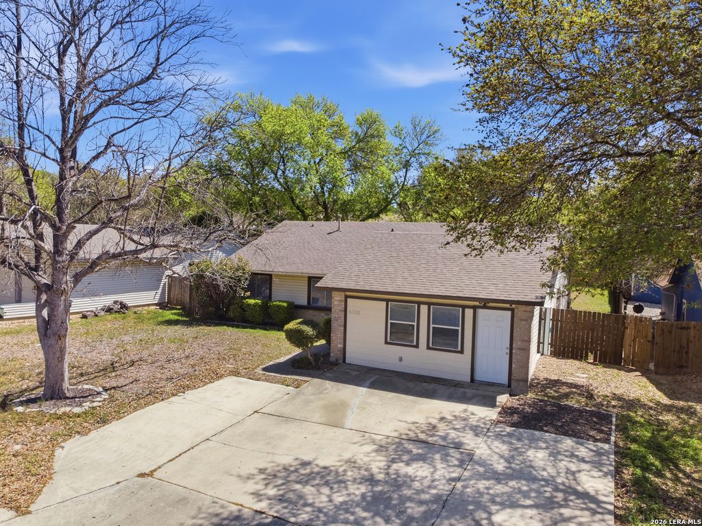 Photo of 5722 MISTY GLN, San Antonio, TX 78247 (MLS # 1956960)