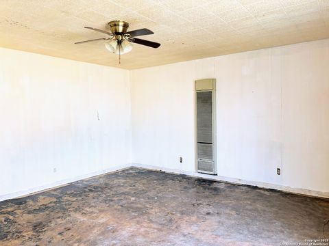A home in Devine