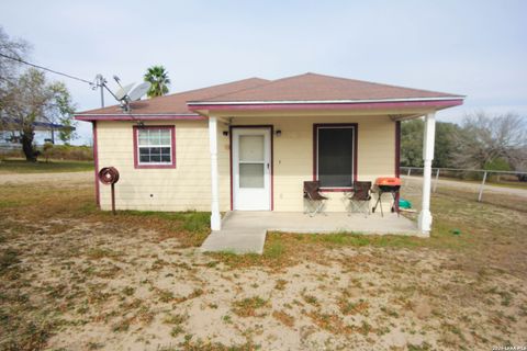 Property photo of 103 Guiterrez, Oakville, TX 78060