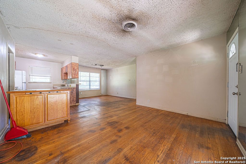 Photo of 1707 Corita, San Antonio, TX 78209 (MLS # 1877129)