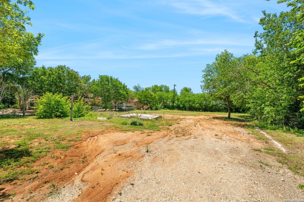 Photo of 1134 GARRATY RD, Terrell Hills, TX 78209 (MLS # 1971640)