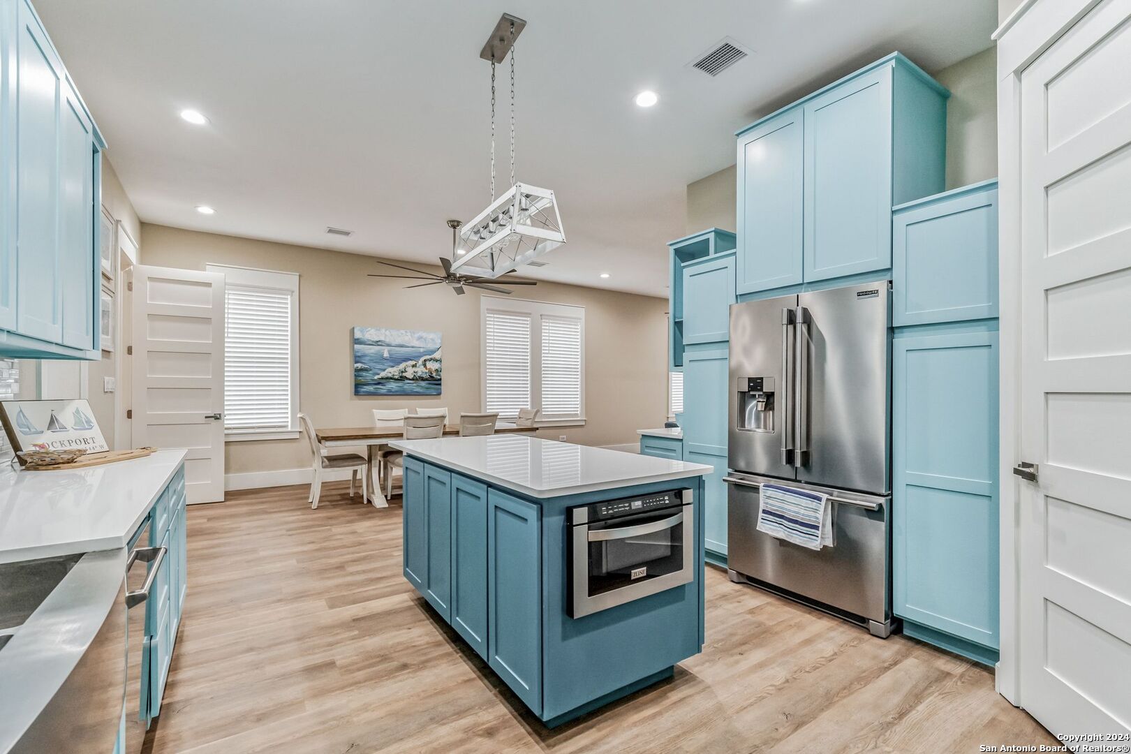 Photo 8 of 37 of 102 FRONTENAC LN townhome