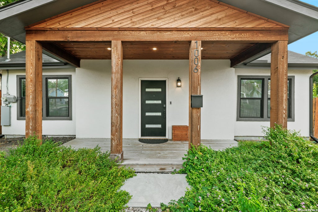 Photo of 1006 S Pine Street, San Antonio, TX 78210 (MLS # 2018705)