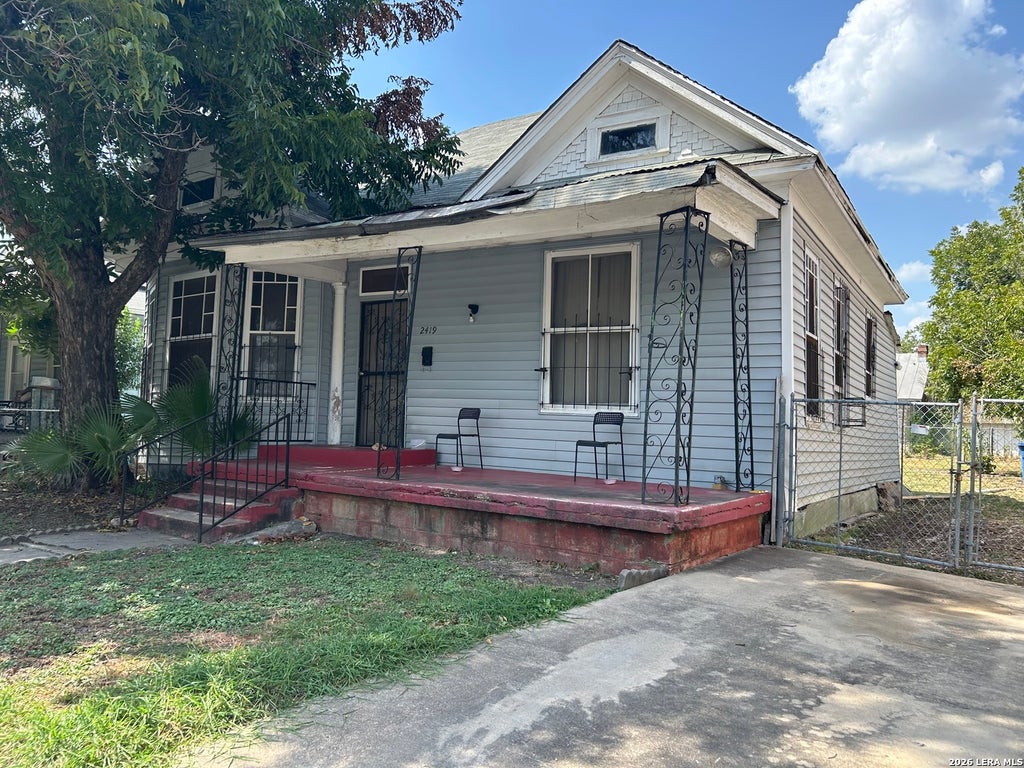 Photo of 2419 W HOUSTON ST, San Antonio, TX 78207 (MLS # 2011295)