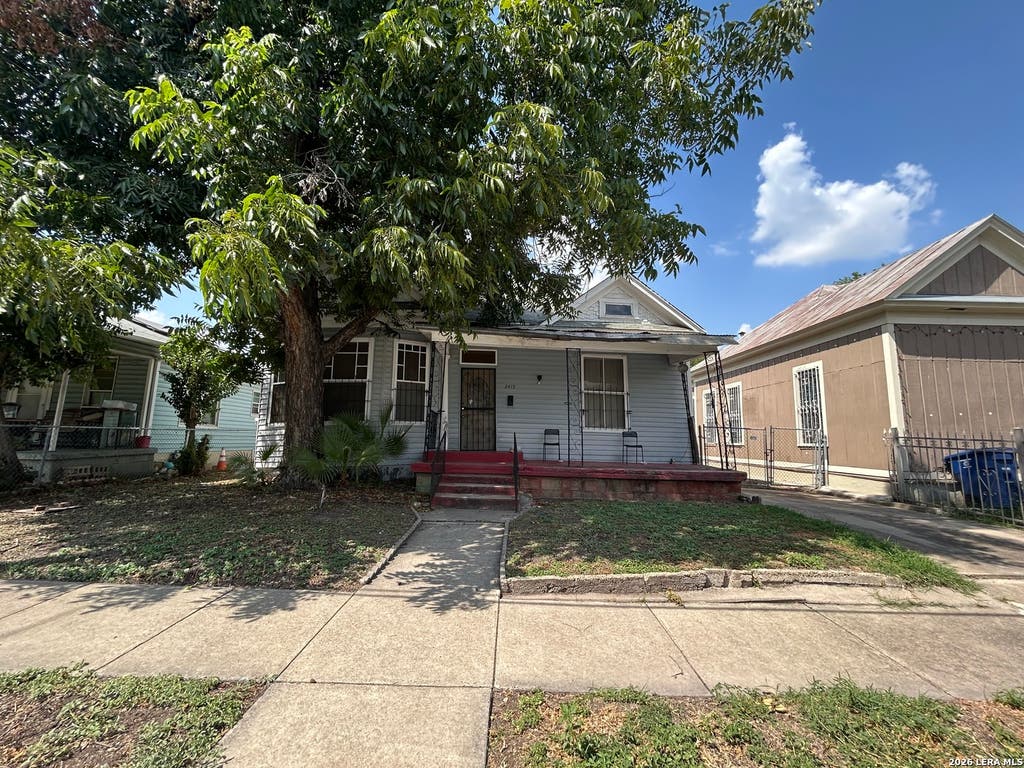 Photo of 2419 W HOUSTON ST, San Antonio, TX 78207 (MLS # 2011295)