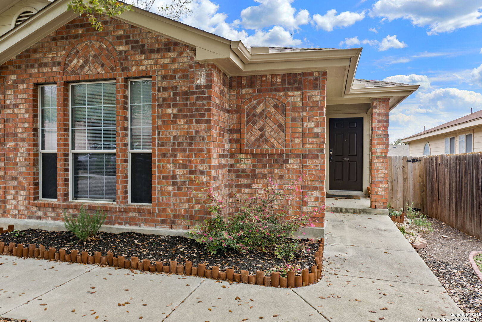659 Rattler Bluff