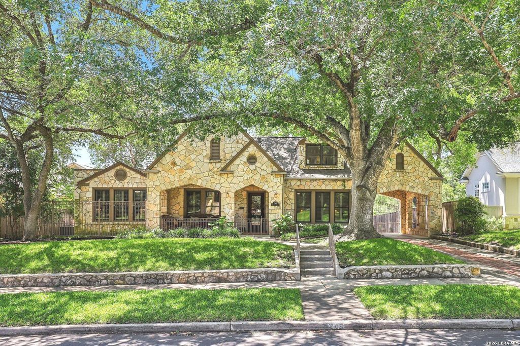 Photo of 248 ROSEMARY AVE, Alamo Heights, TX 78209 (MLS # 1969084)