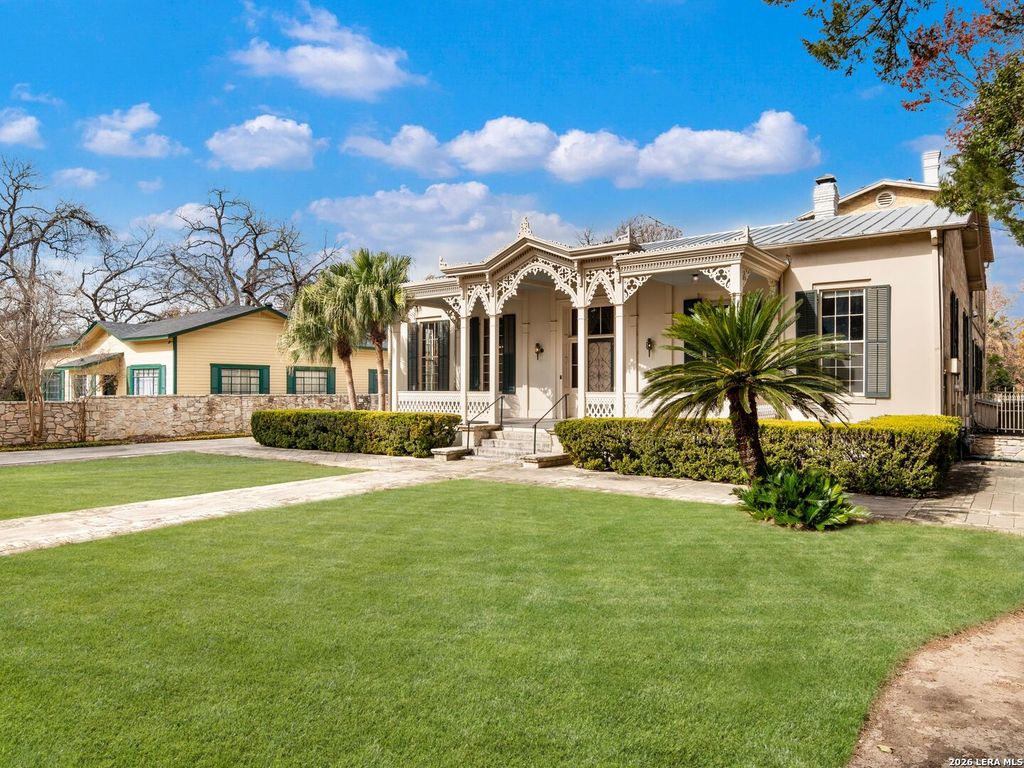 Photo of 231 WASHINGTON, San Antonio, TX 78204 (MLS # 1941000)