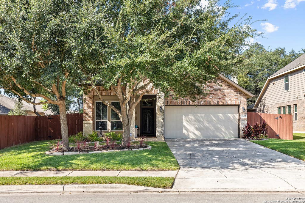 Photo of 10437 Shadowy Dusk, Schertz, TX 78154 (MLS # 1912354)