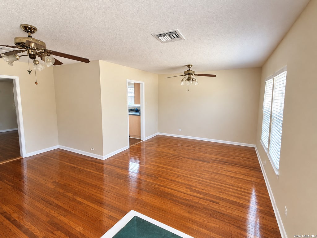 Photo of 1266 W Elsmere, San Antonio, TX 78201 (MLS # 2023988)
