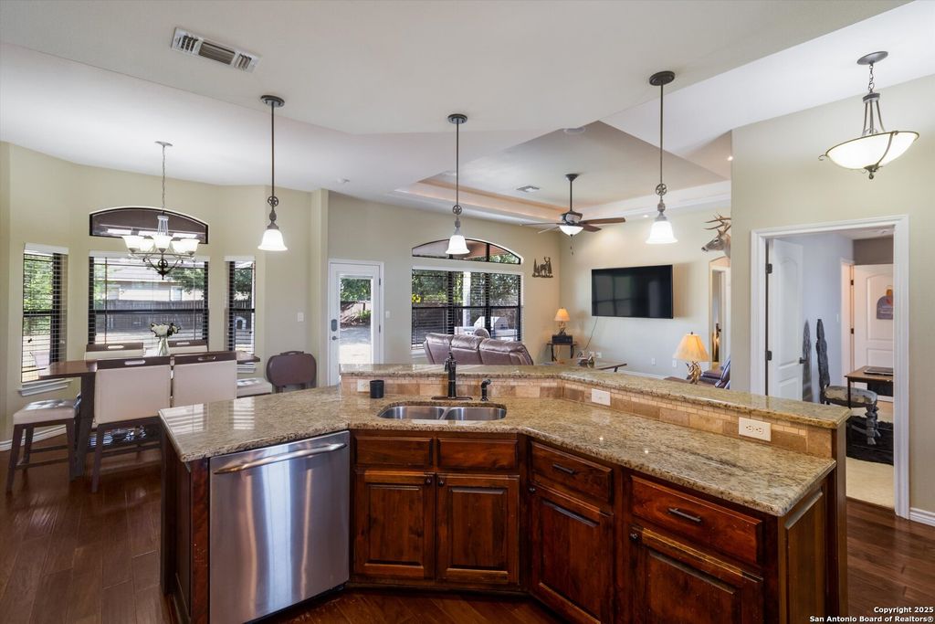 Photo of 1758 Crooked Creek, Pleasanton, TX 78064 (MLS # 1911886)