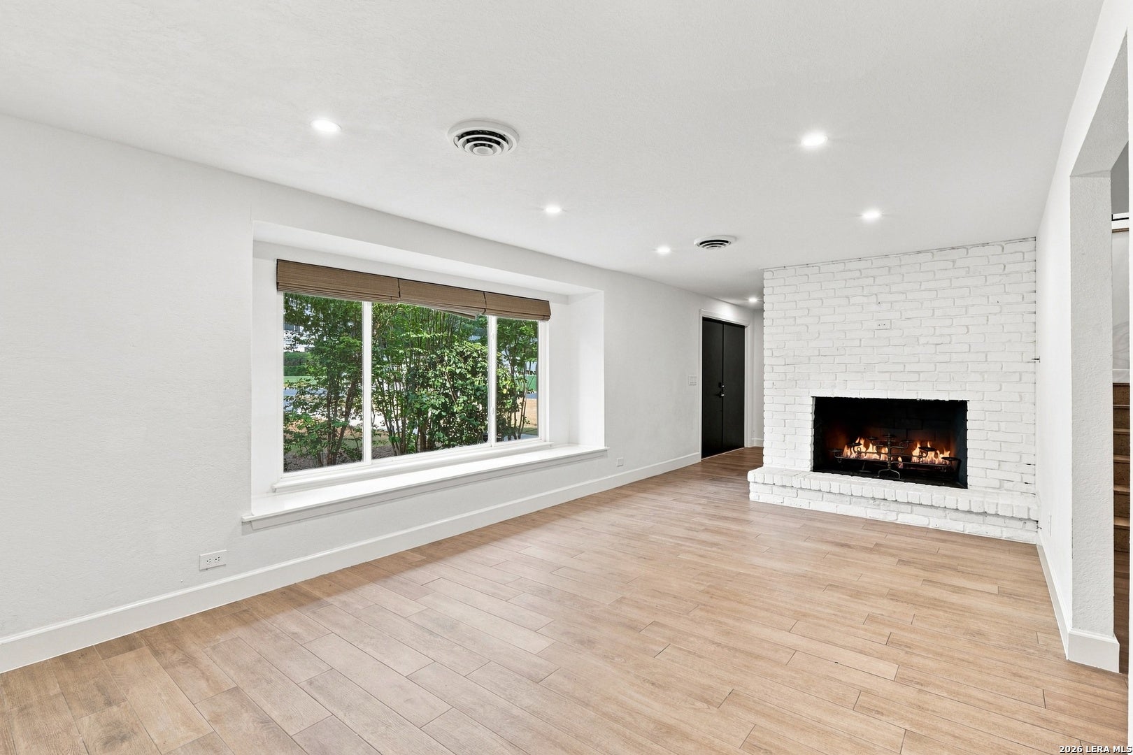 209 DANDELION LN