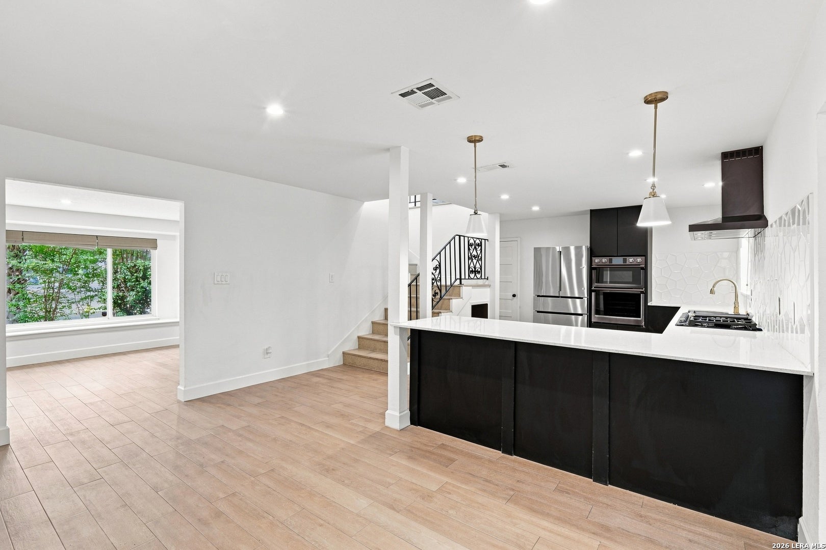 209 DANDELION LN