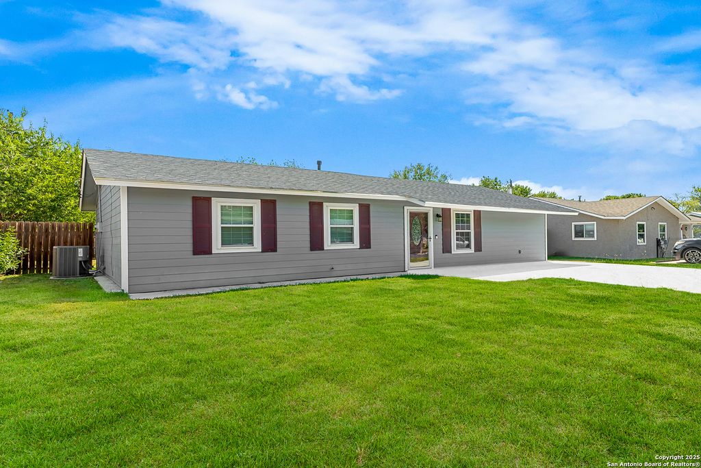 Photo of 2311 N Camp, Seguin, TX 78155 (MLS # 1909725)